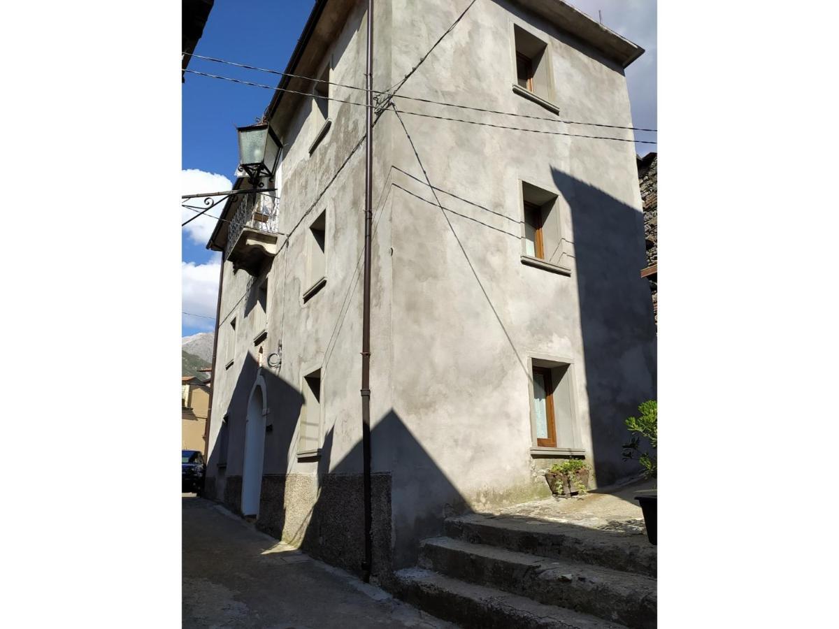Casa Vacanze Al Colletto - Con Terrazza Panoramica In Centro Storico 바글리 디 소토 외부 사진